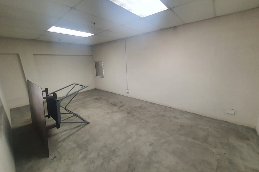 To Let commercial Property for Rent in Deal Party Eastern Cape